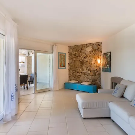 Ginestra Con Piscina E Giardino Privato A 500 Mt Dal Mare Villa Castiadas