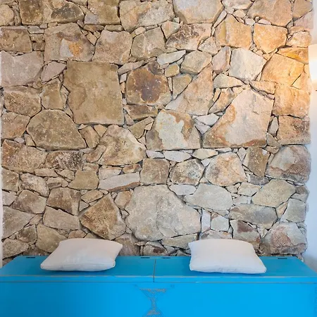 Ginestra Con Piscina E Giardino Privato A 500 Mt Dal Mare