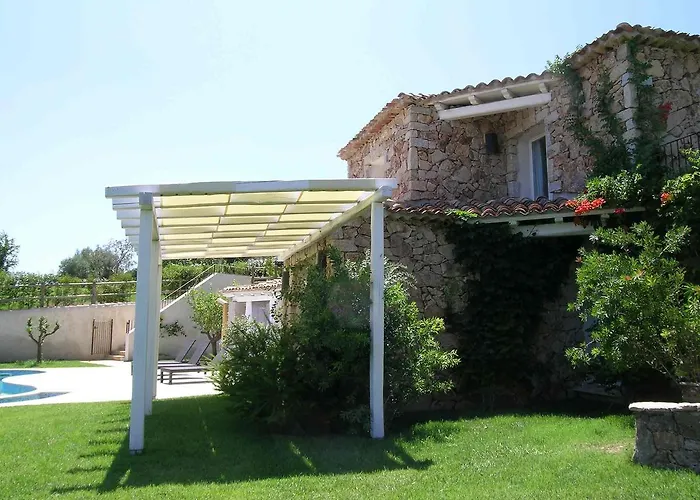 Ginestra Con Piscina E Giardino Privato A 500 Mt Dal Mare ヴィラ カスティアーダス