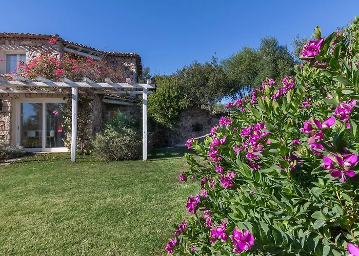 Ginestra Con Piscina E Giardino Privato A 500 Mt Dal Mare ヴィラ